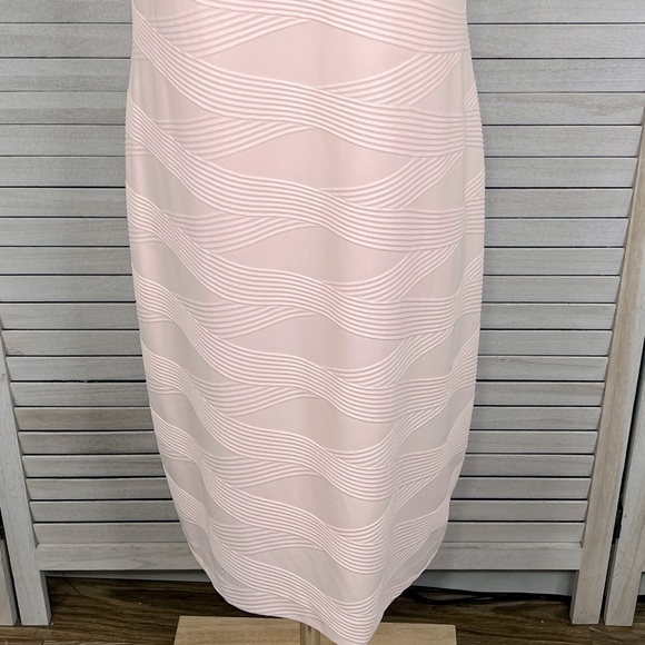 TOMMY HILFIGER Textured Sleeveless Bodycon Knee Length Dress Pink-12 - Picture 3 of 5